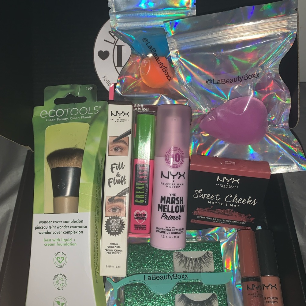 MakeupBox, Mystery Beauty Box, Makeup Myst… - Picture 3 of 5